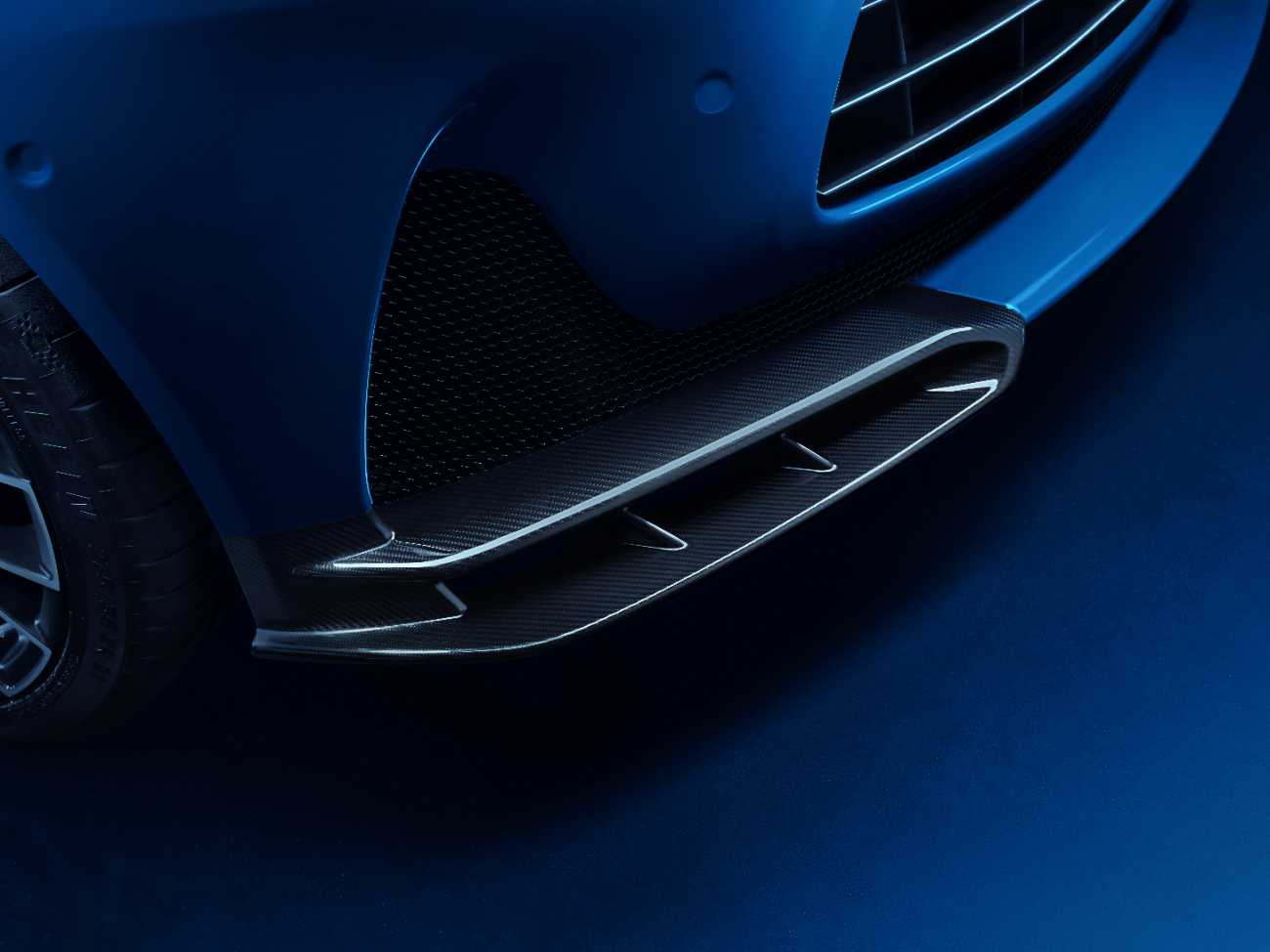 1759913378-resizecom Aston Martin